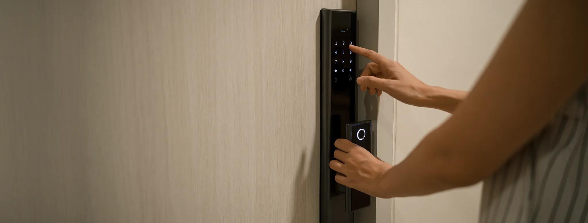 Puerta con seguridad